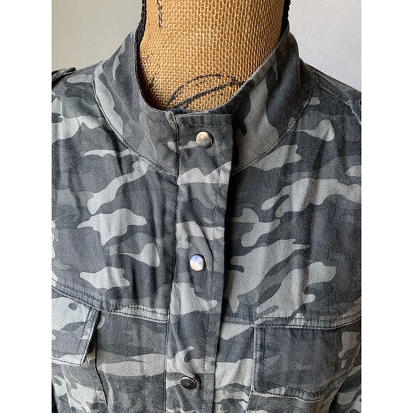 Beach Lunch Lounge Camouflage Y2K Streetware Jacket Sz SMALL - Picture 4 of 9